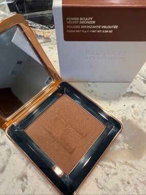 Haus Labs By Lady Gaga Velvet Bronzer - amber horizon